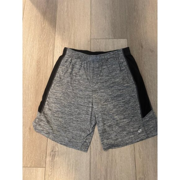 Layer Shorts Mens Large Gray Black Straight Leg Pleated Front Elastic Waist - Picture 3 of 7